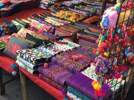 ถนนวัวลาย ถนนคนเดินเชียงใหม่