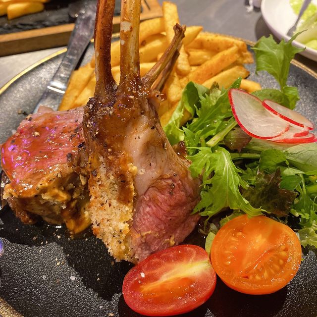 cool cool的餐廳 基地 Base Bar& Restaurant  cool cool的餐廳 基地 Base Bar& Restaurant
