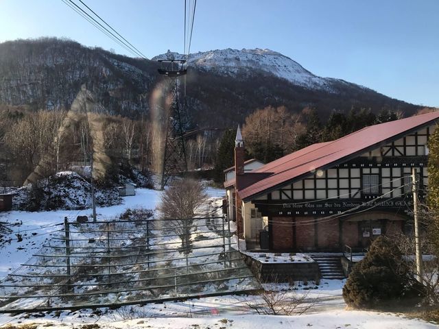 近距離睇火山兼有得玩雪兜！