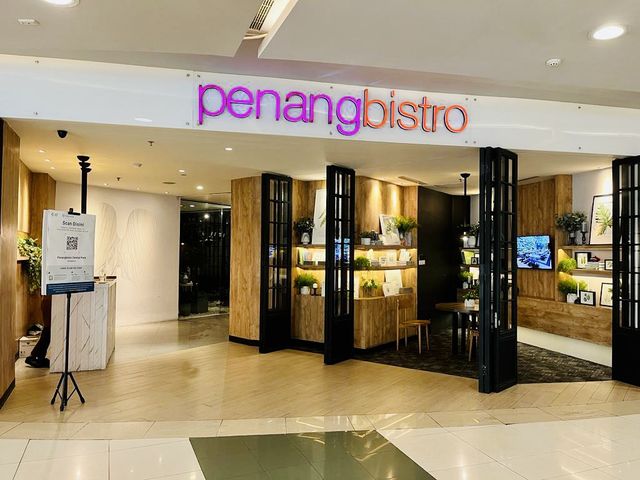 Malaysian restaurant with good ambiance inside
