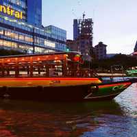 Take a bumboat cruise along Singapore River