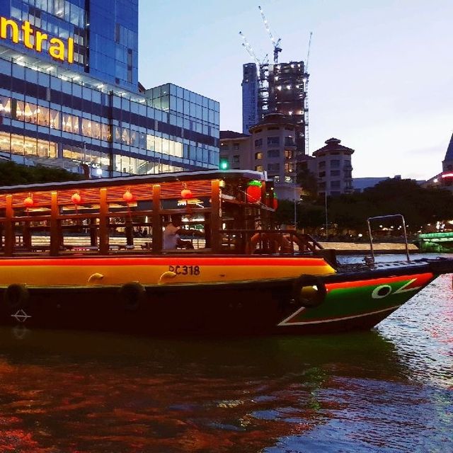 Take a bumboat cruise along Singapore River