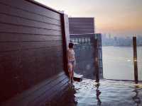 滿分的infinity Pool