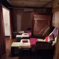 Laks Thai Massage ร้านสปาใจกลางกรุง