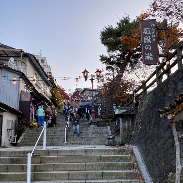 【群馬】レトロな石段がステキな温泉街