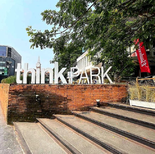 ทางเท้าสไตล์ทางขึ้น-ลง สถานีรถไฟใต้ดินแบบญี่ปุ่น
