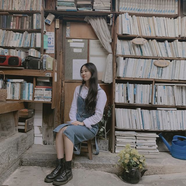 레트로한 서촌의 무드를 가득 담은, 서울 ‘대오서점’