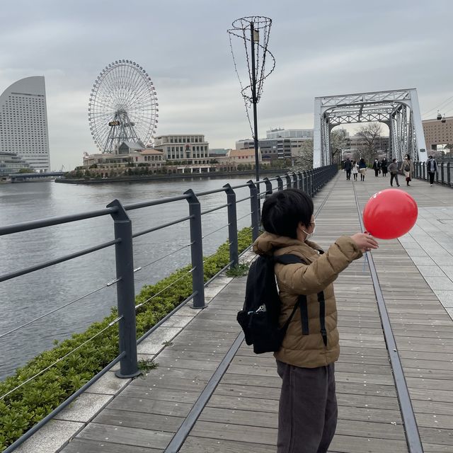 汽車道で海辺散歩！赤レンガマリンウォークハンマーヘッドもすぐ