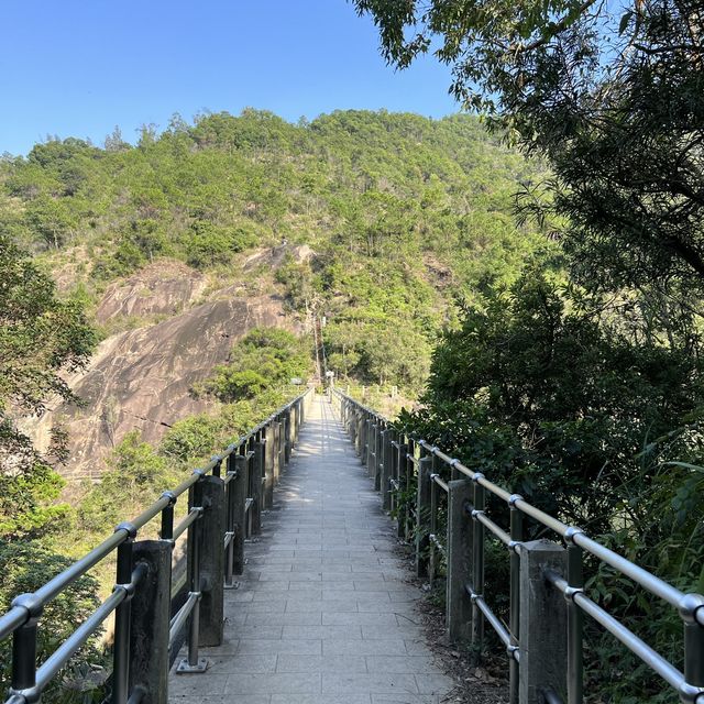 藍地水塘
