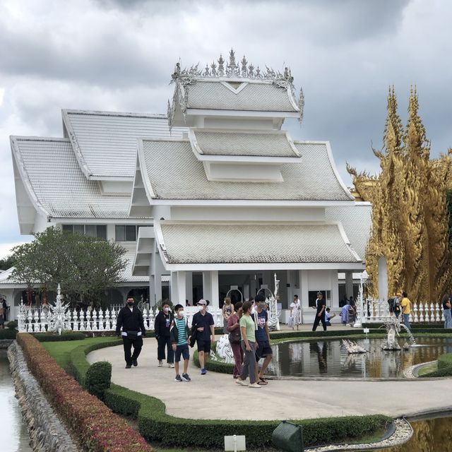 absolutely gorgeous - white temple 