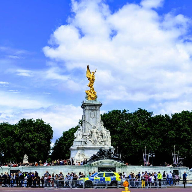 Buckingham Palace 