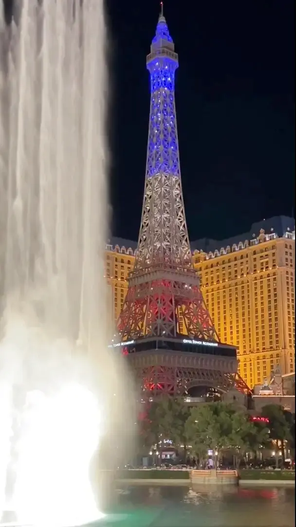 Spectacular music and fountain in Las Vegas