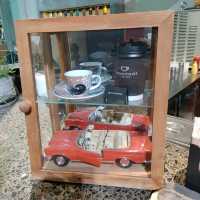 大阪！メルセデスベンツを見ながらカフェでくつろぐ