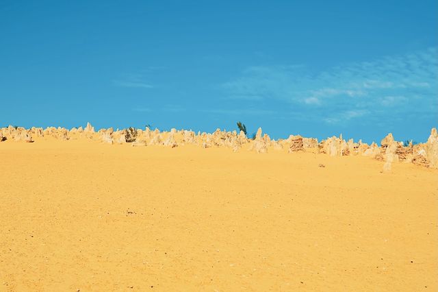 Fantasy of the Peak Stone Array