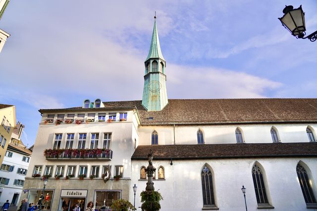 Switzerland Travel | Walking in the Oil Painting-like Zurich