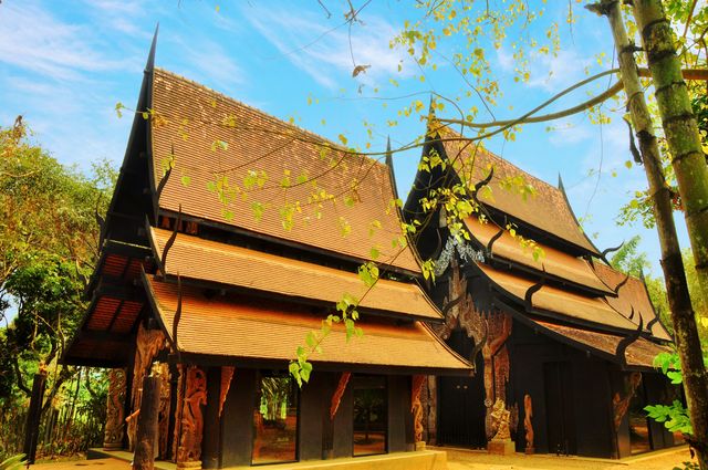 Thai Tourism: Chiang Rai Black Temple, Alternative Collision of Modern Art