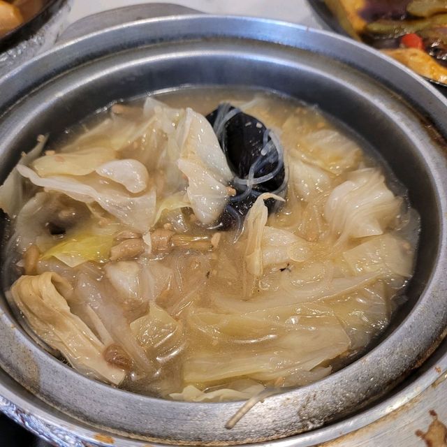 Lau Wang - Claypot delights