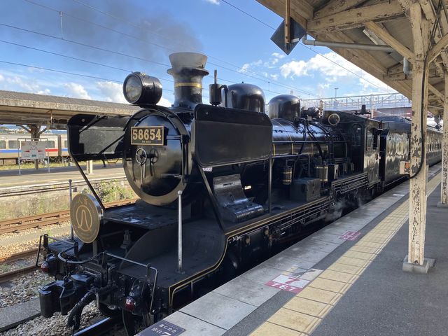 2024年3月頃運転終了。車齢100年越え。日本で最も古い現役の蒸気機関車がけん引する列車『SL人吉』外装。