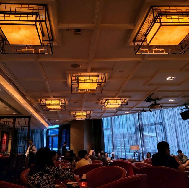 交通方便的五星級酒店酒吧