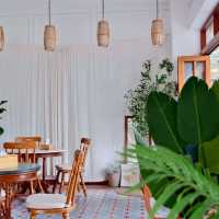 Kan's Haus cafe หาดป่าตอง ภูเก็ต