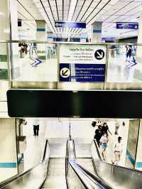 อิสระภาพ รถไฟฟ้า Mrt นักท่องเที่ยวแน่นมาก | กทม.