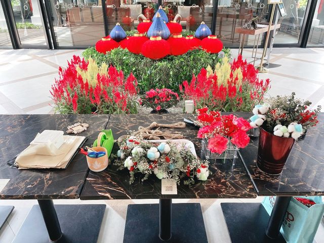 Flower arrangement workshop at The Barracks