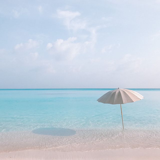 Fulhadhoo Bikini beach