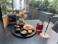The Lounge @ Quincy Hotel - Open 24-Hour