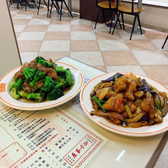 鑊氣小菜推介！九龍灣街坊茶座💕