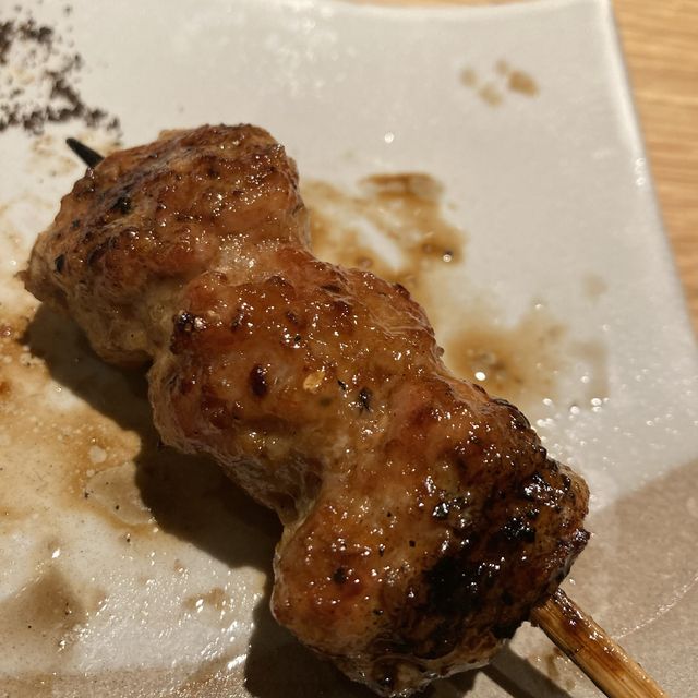 ちょっとお洒落でちょっと高級な知ってたら自慢できる焼き鳥屋さん❣️