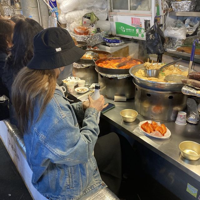 서울 종로일대 광장시장 야식 데이트