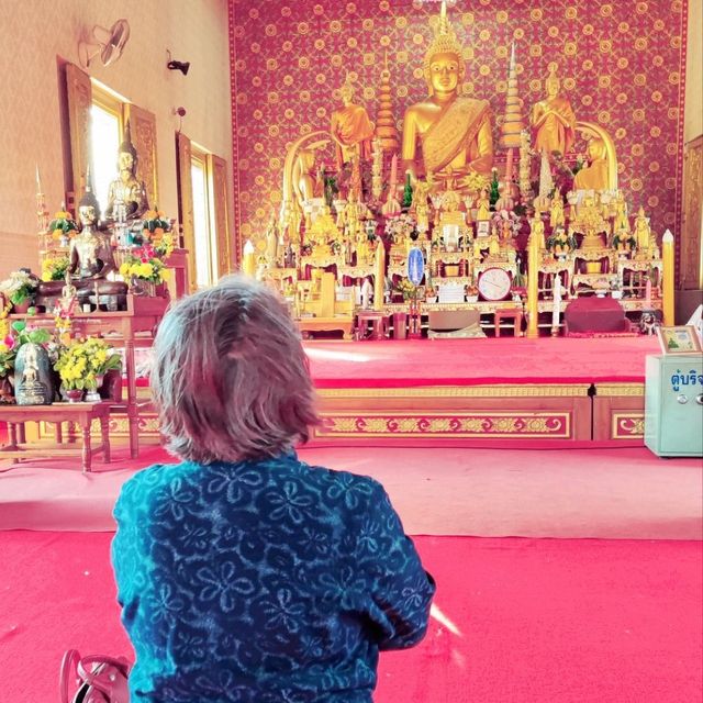 วัดพระธาตุเรณู พระธาตุสีชมพู แห่ง นครพนม

