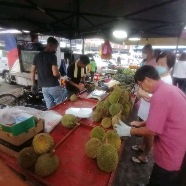 Pasar Malam Located Opposite Atelier Hotel