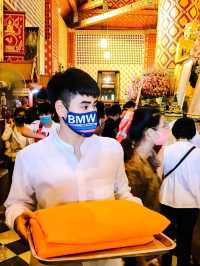 เที่ยวอยุธยา ไหว้ขอพร ถวายผ้าห่มหลวงพ่อโตองค์ใหญ่