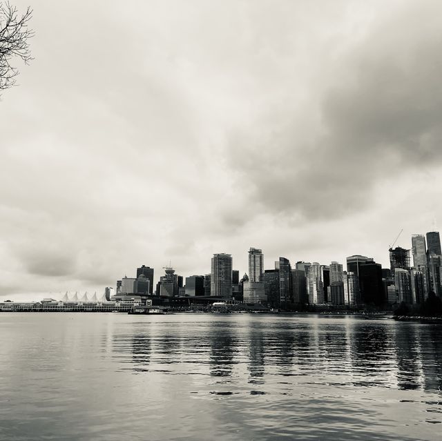 Stanley park seawall is pretty awesome. 