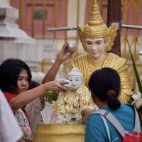 Must Visit Site in Myanmar -Shwedagon