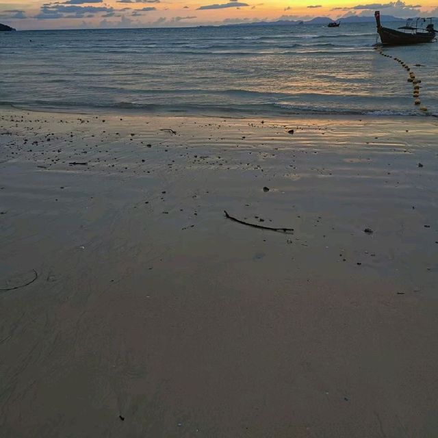 ชมSunsetที่ไร่เลย์​