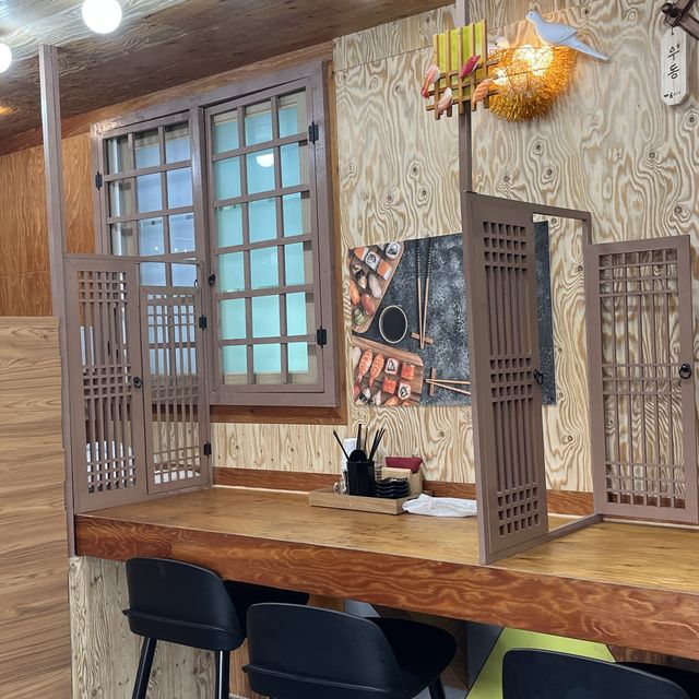 구룡포 한옥거리에 위치한 "구룡초밥"