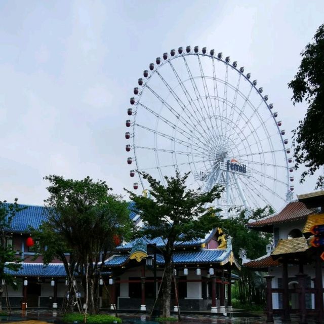 Pretty pagoda, lotus, lion dances here 