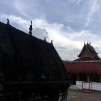 Largest Buddhist temple In luang prabnag 