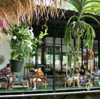 ทานอาหารกลางวัน ร้านฮิมน้ำเชียงใหม่ 