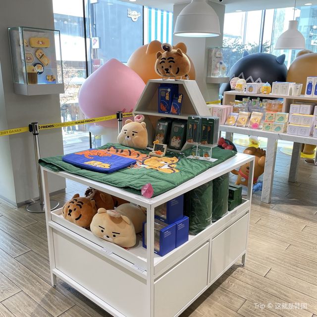 [부산 남포] 카페만 가는데이트가 지겨웠다면 카카오프렌즈샵으로! 