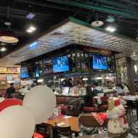 台北市信義區 ｜ TGI FRIDAYS 星期五美式餐廳