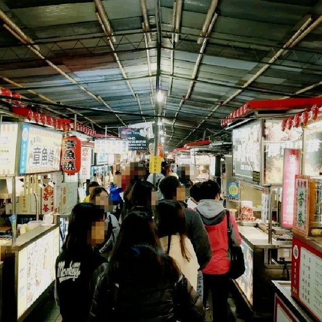 【台北】地元の人で🌃夜は賑わう✨「寧夏夜市」