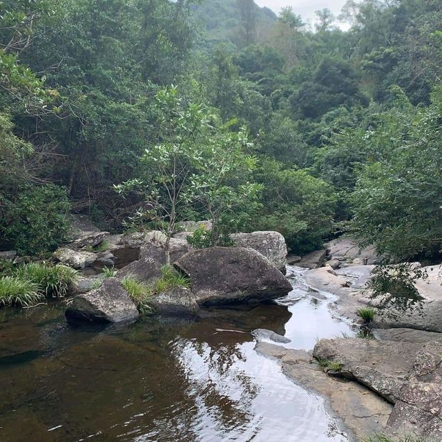 有山有水著名瀑布新娘潭