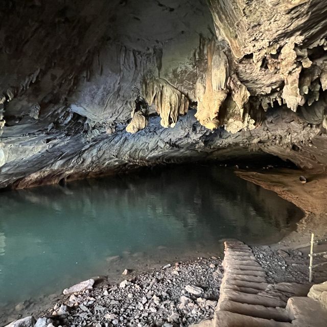 Amazing Kong Lor Cave