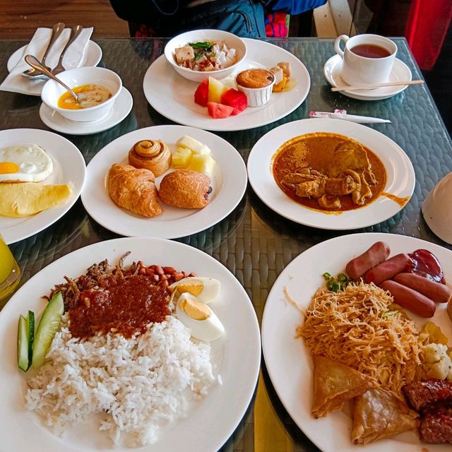 breakfast at ixora hotel penang