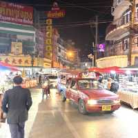 ตลาดวโรรส / กาดหลวง ยามค่ำคืน