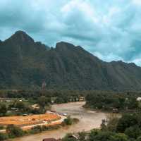 ที่พักใกล้แม่น้ำซอง อมารีวังเวียง
