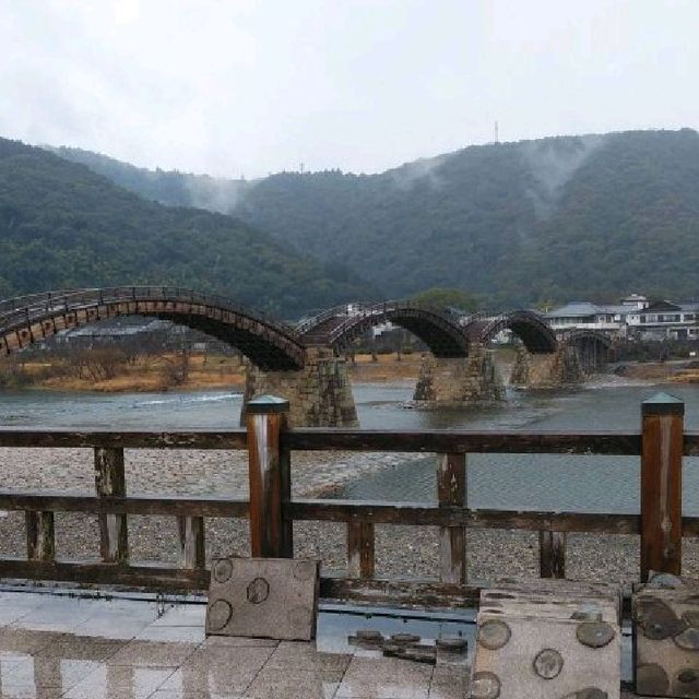 山口県の木造建築の橋は美しい！錦帯橋